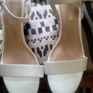 Dream Pairs White Sandals